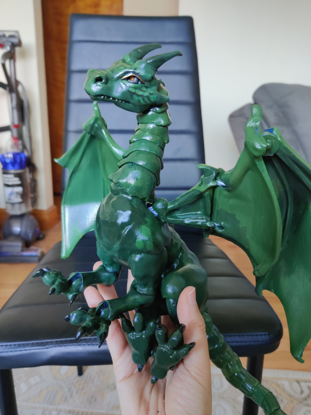 A green ball jointed dragon